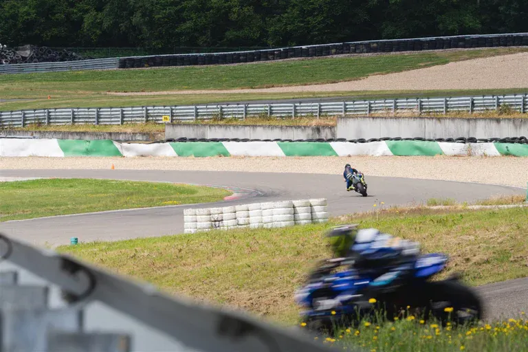 Yamaha Track Day Mettet 2025: een zonovergoten dag vol adrenaline 6 track days mettet 2