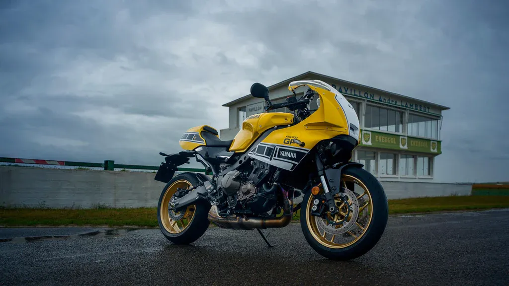 2026 XSR900 GP: GEBOREN UIT GLORIE 3 yamaha xsr 900 gp 2026 1